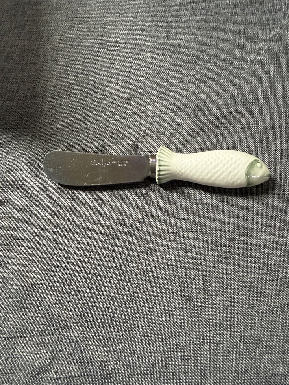 Vintage Shafford Fish-Handle Butter Knife - White Porcelain Handle (Set of 4) - Picture 8 of 9